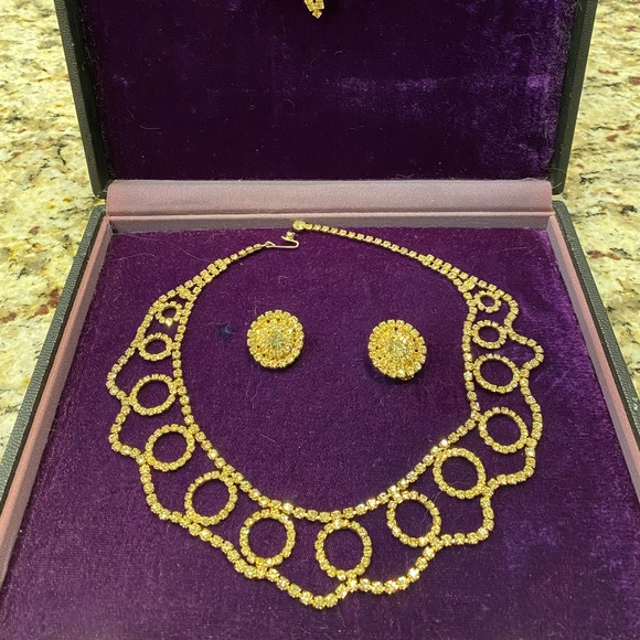 Meet your Posher, Patti - Picture 7 of 10